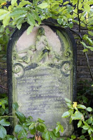 margaret sutton scholemoor cemetery sec 4 consecrated 3 sm.jpg